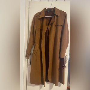 Brown faux suede trench coat w/ belt🧥 from Forever 21. Small but fits like XS.